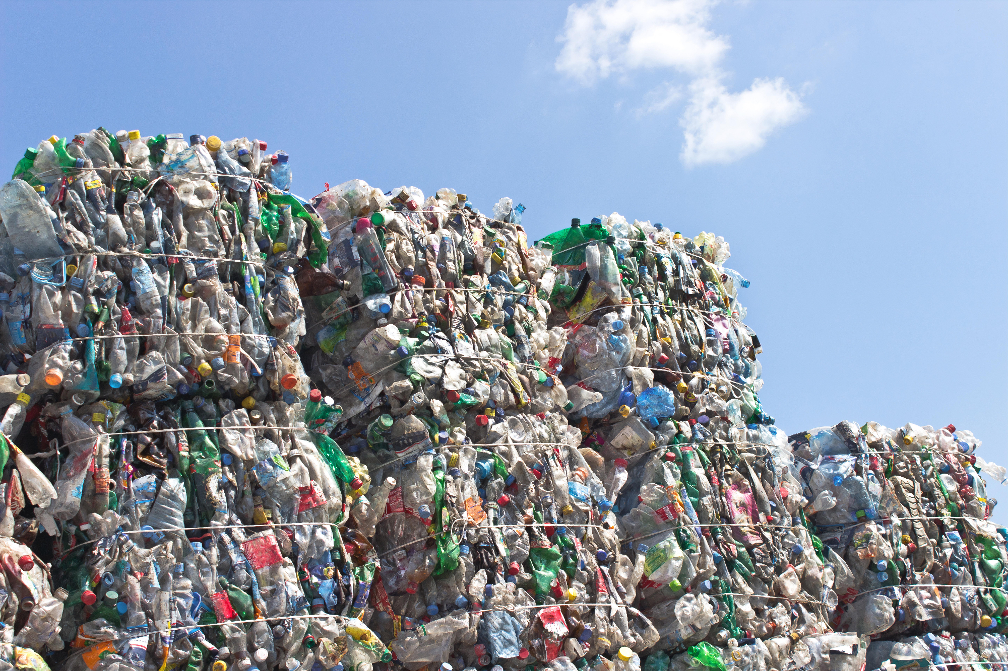 Misel o tem, kako nas plastika spremlja v vsakodnevnih življenjih